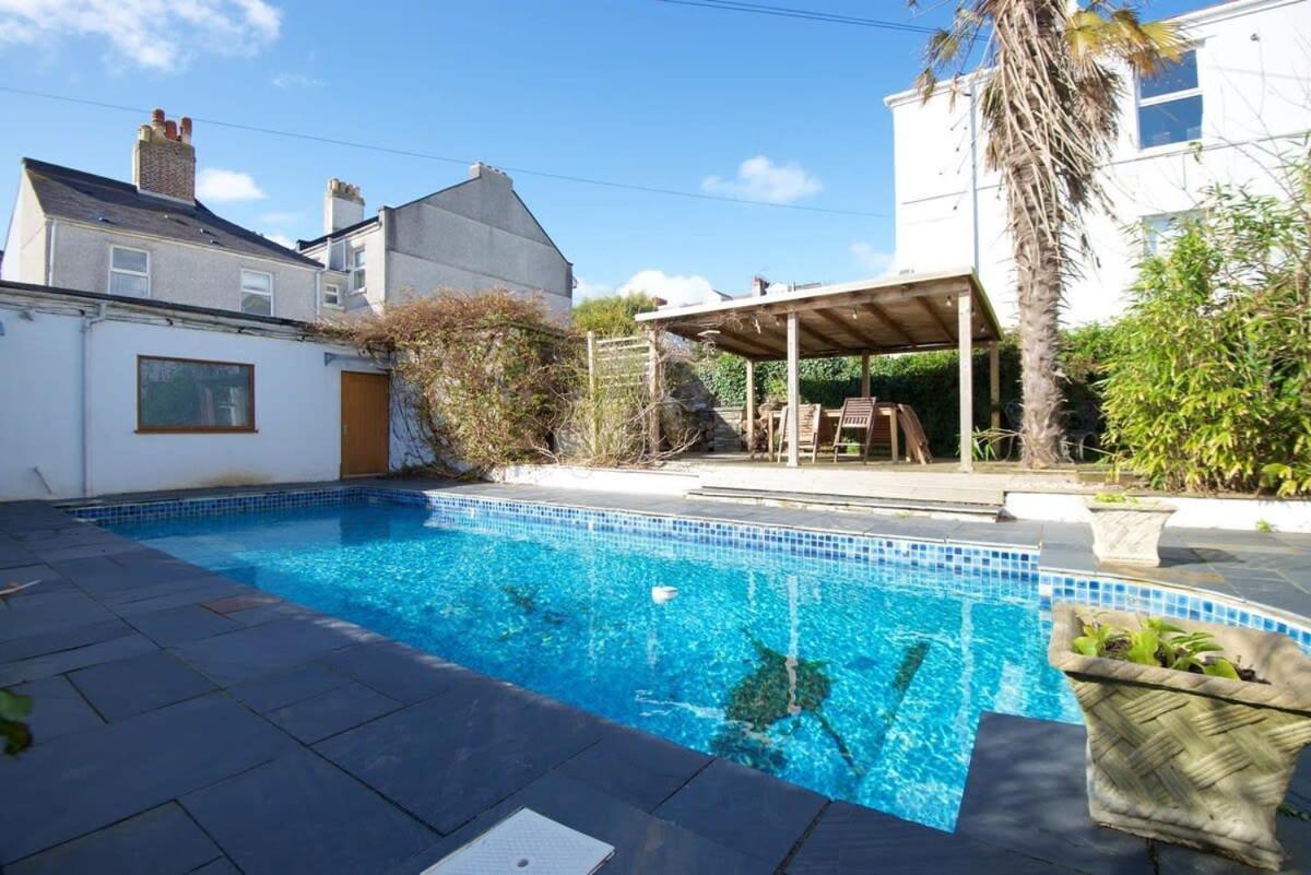 פלימות' Spacious Town House With Swimming Pool מראה חיצוני תמונה